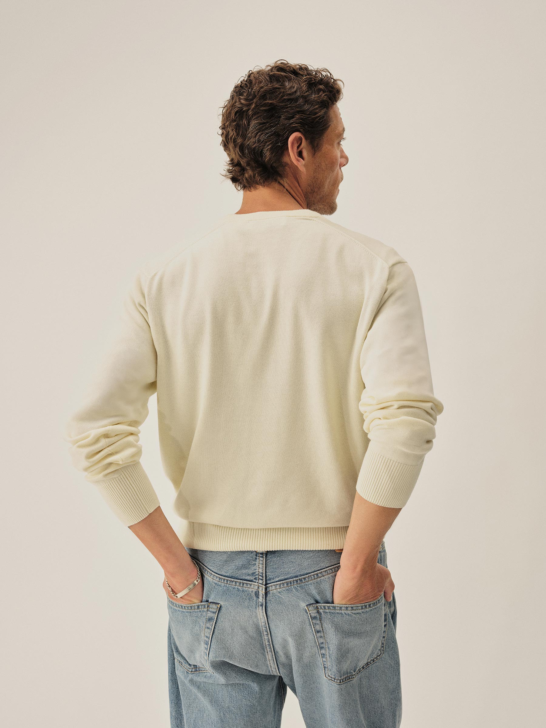 Natural Como Cashmere V-Neck - Image 6