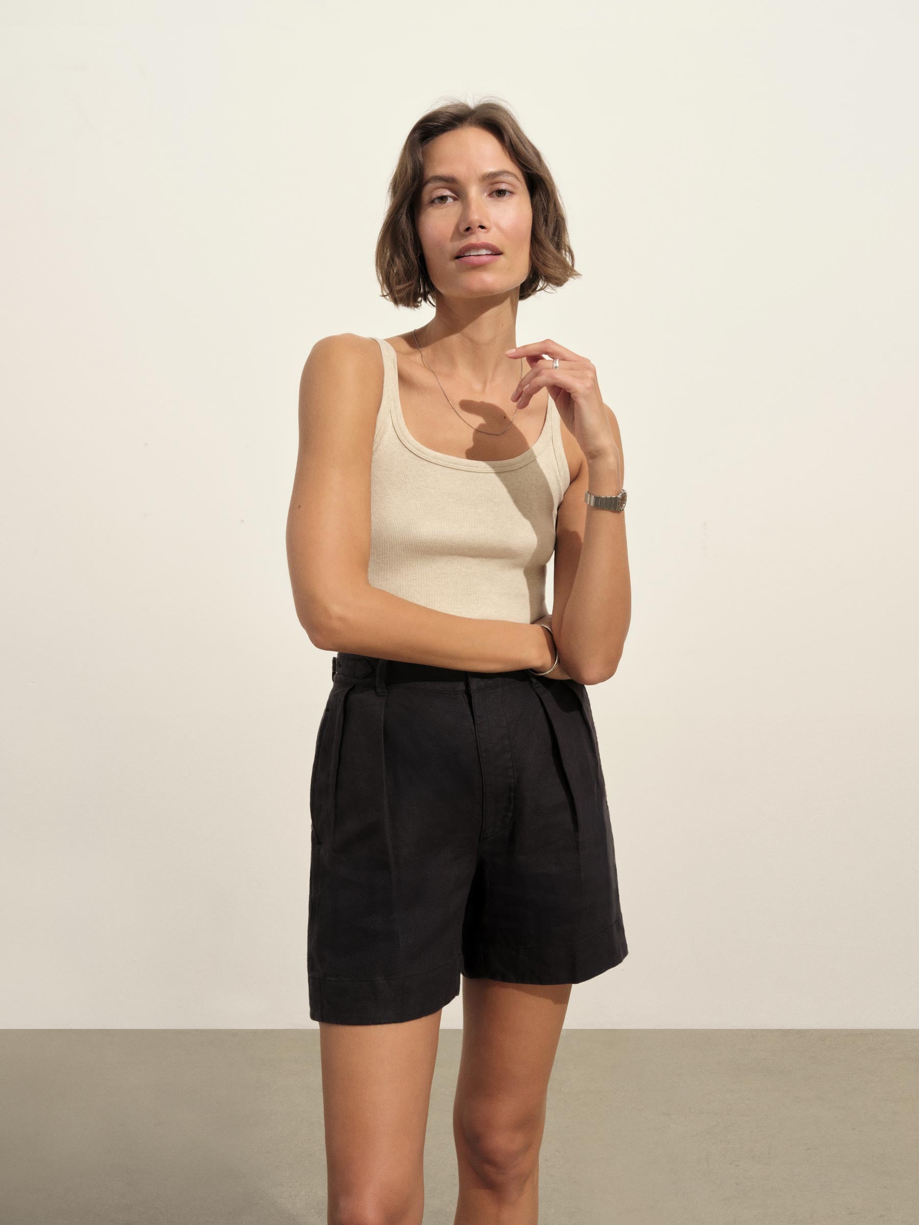 Black Riviera Linen Pleated Short - Image 3
