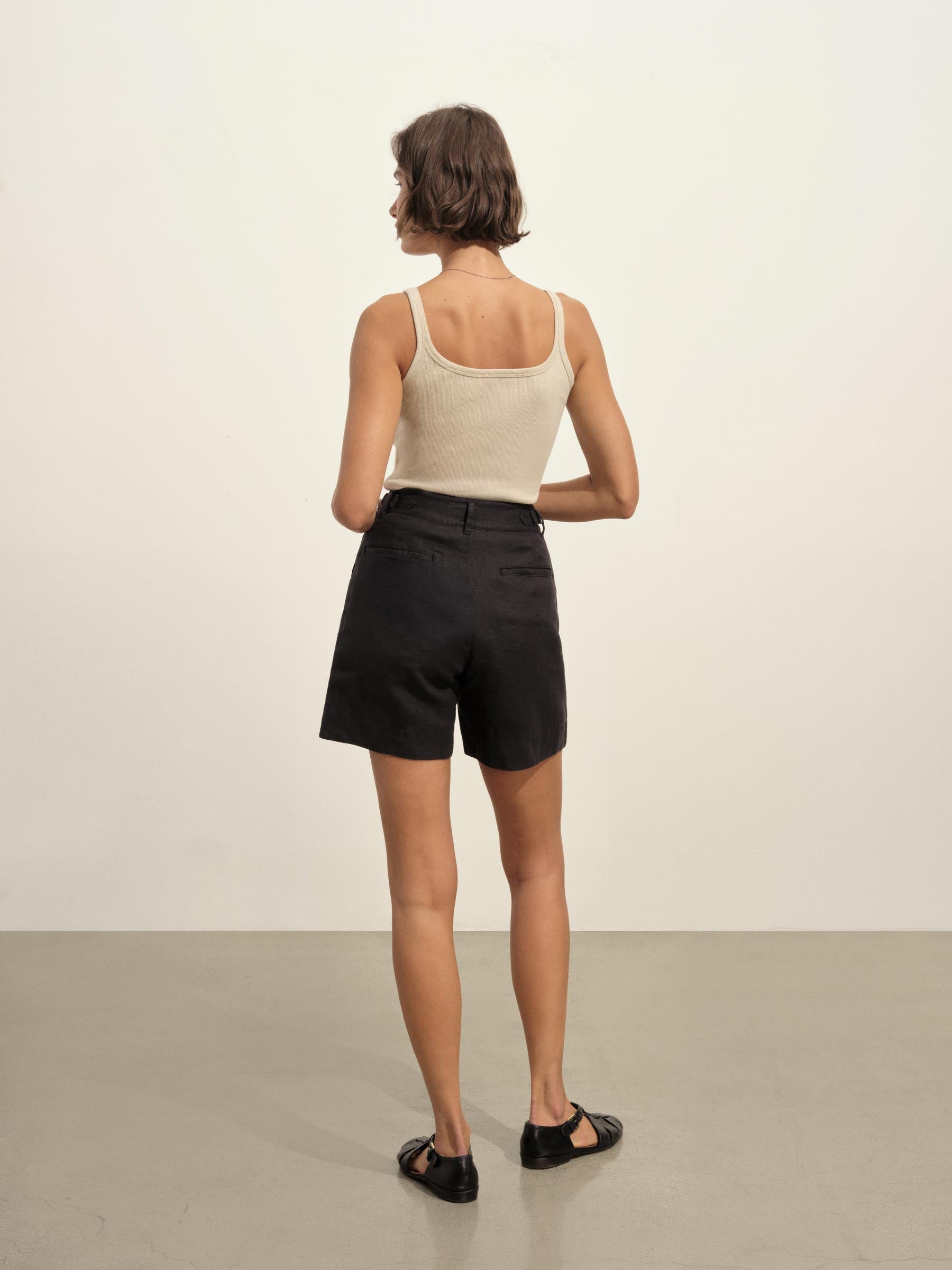 Black Riviera Linen Pleated Short - Image 6