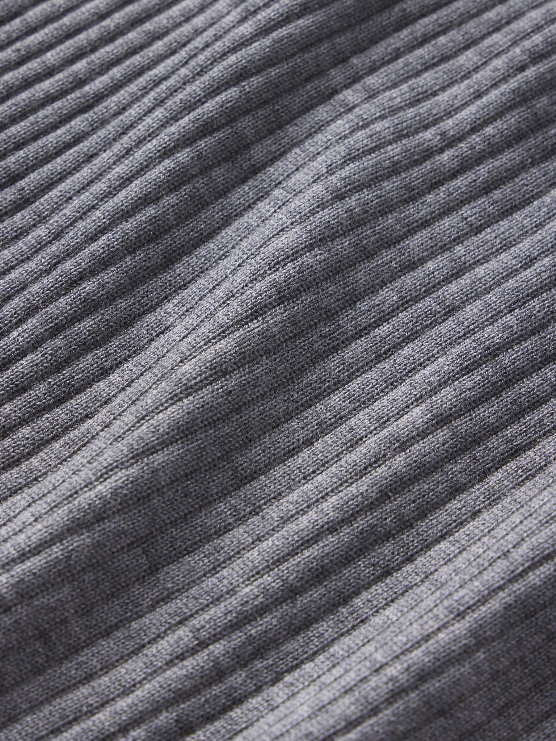 Heather Grey Featherweight Silk Cashmere Turtleneck - Image 7