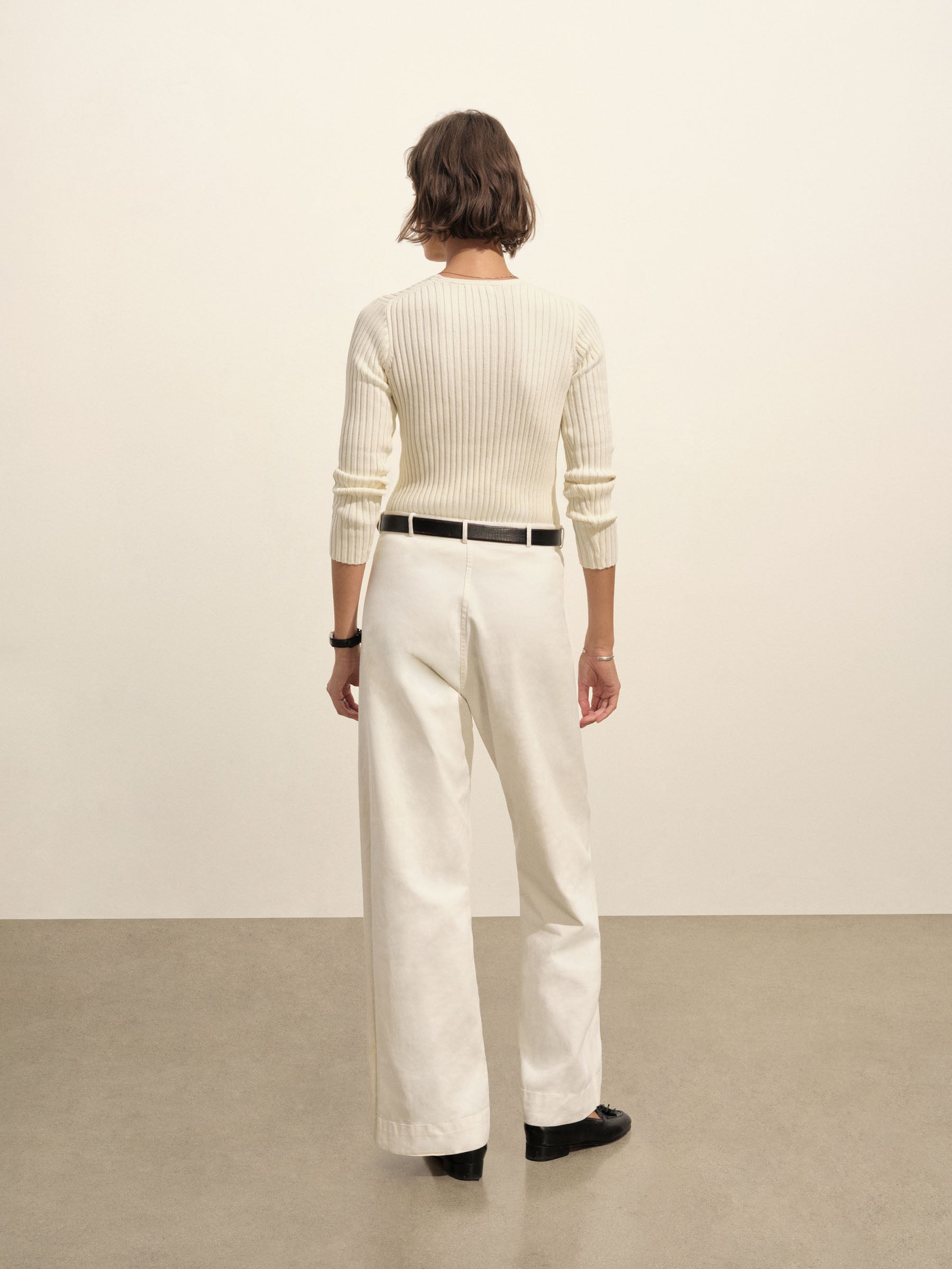 Natural Fluted Rib V-Neck Long Sleeve - Image 6