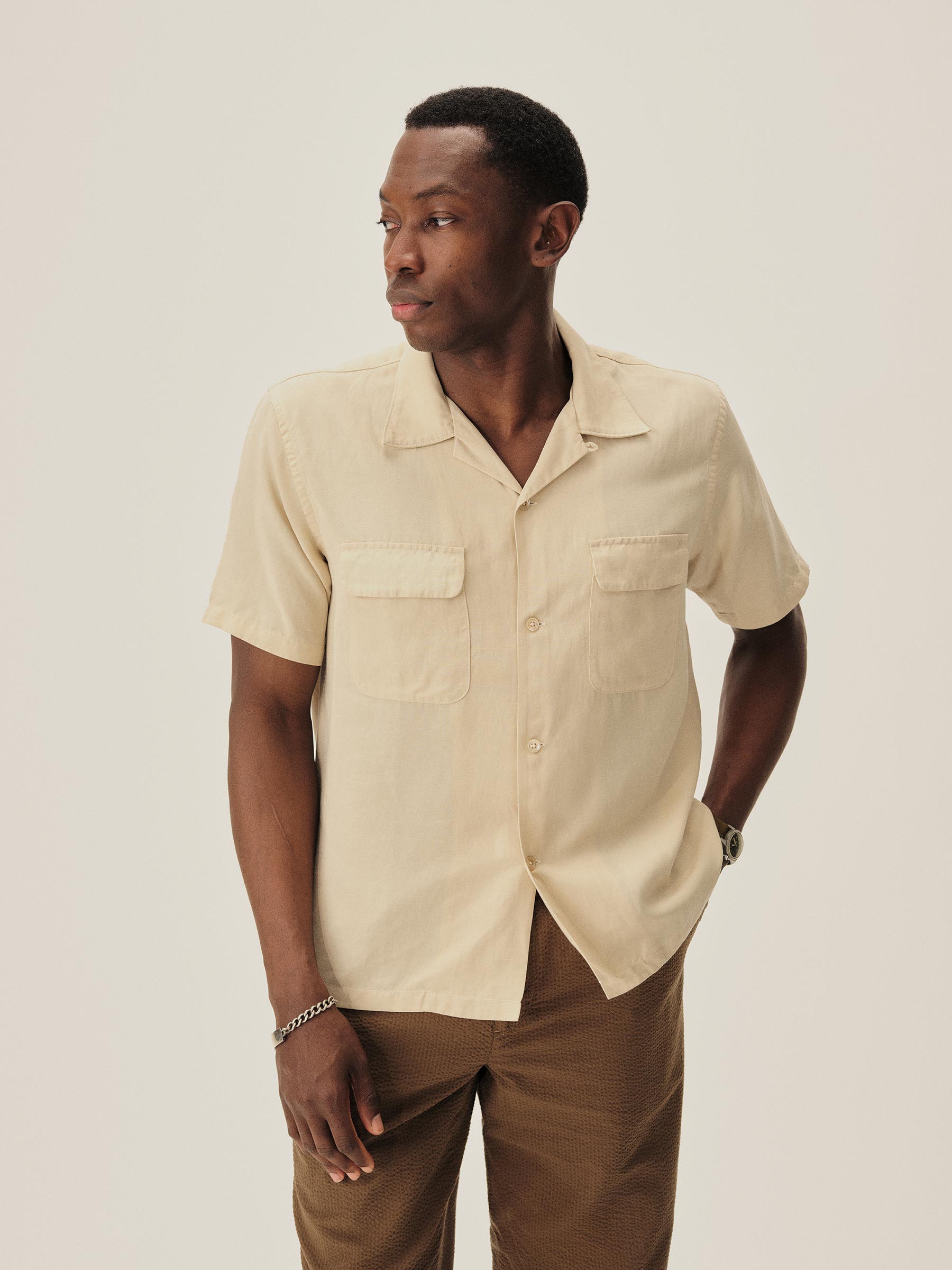 Alternative view of Pale Mojave Draped Linen Deuce Coupe Camp Shirt